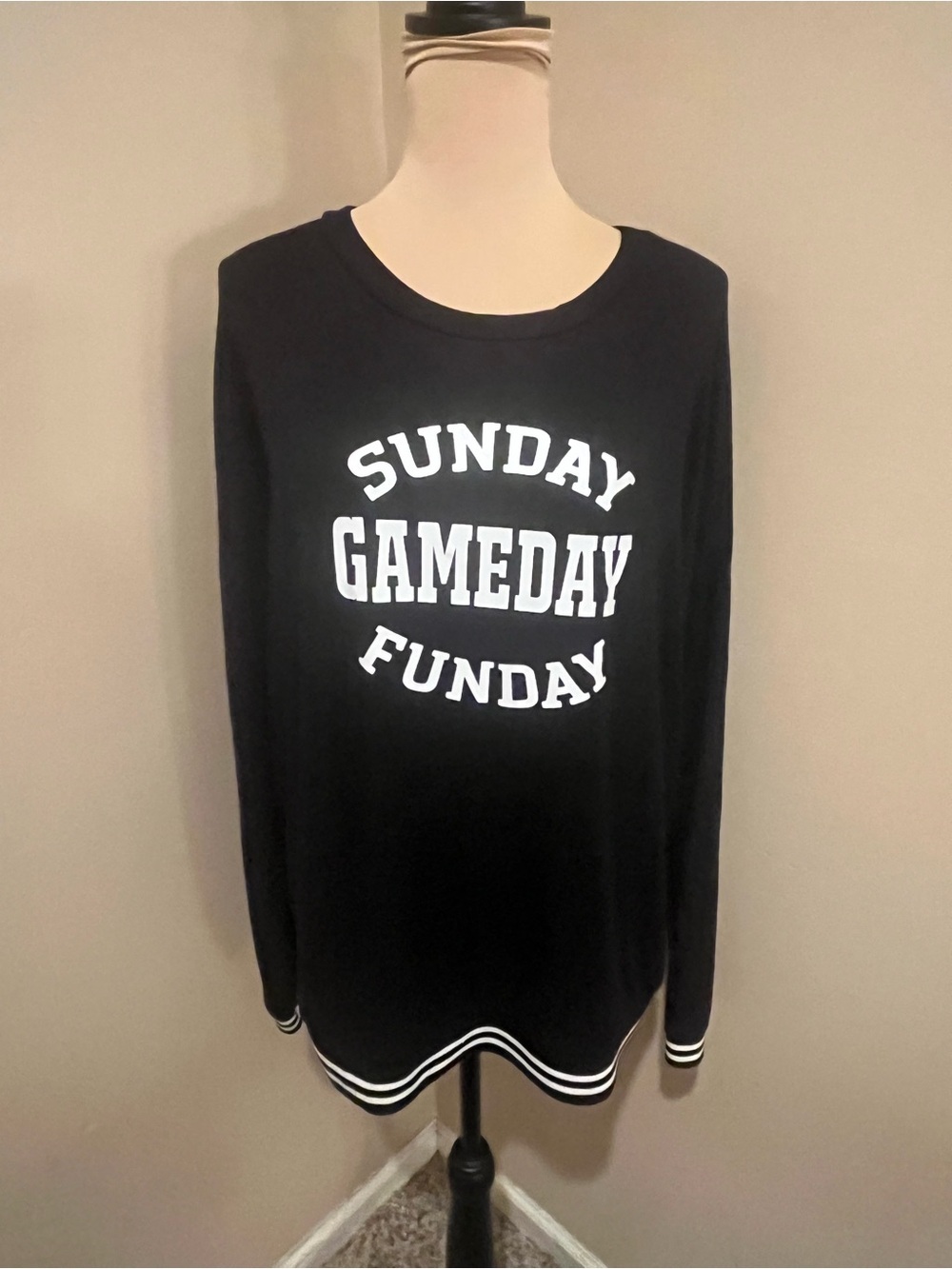 My LAnd Sunday Gameday Funday Black Graphic Pullover Sweatshirt, XL